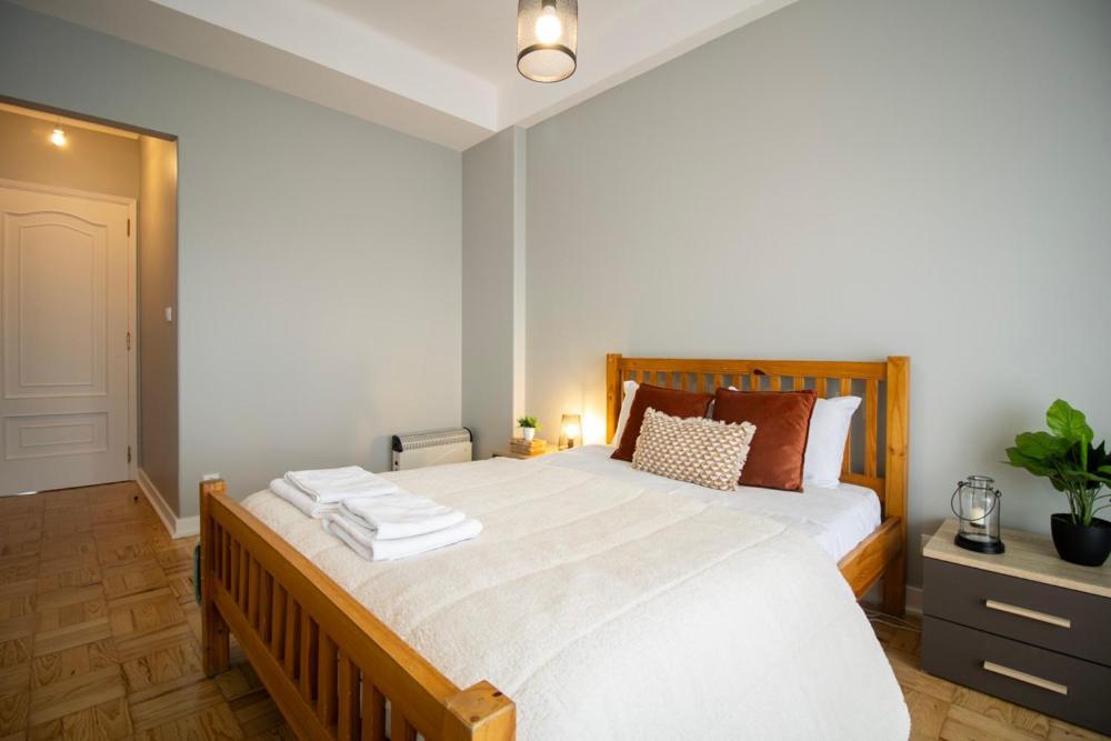 Sunny 4 Bedroom Apartment - With View Coimbra Zewnętrze zdjęcie